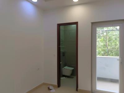 Bedroom Image of 720 Sq.ft 2 BHK Builder Floor for sale in Mukherjee Nagar New Delhi for Rs. 12000000