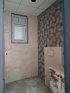 Common Bathroom Image of 1724 Sq.ft 3 BHK Apartment / Flat for sale in Vantara Elite Luxury Homes, Sector 102 Noida for Rs. 8800000