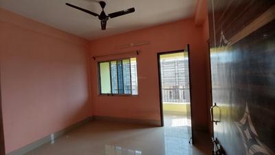 Bedroom Image of 850 Sq.ft 2 BHK Builder Floor for rent in Nayabad Kolkata for Rs. 9500