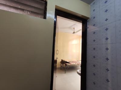 Bathroom Image of 450 Sq.ft 1 RK Independent House for rent in Shivaji Nagar Bengaluru for Rs. 15000