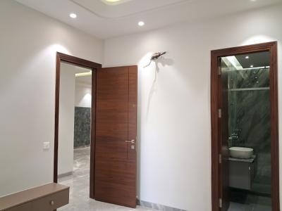 Bedroom Image of 1800 Sq.ft 3 BHK Builder Floor for sale in Paschim Vihar New Delhi for Rs. 37500000