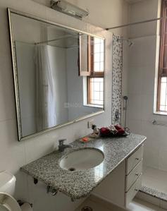 Bathroom Image of 4500 Sq.ft 4 BHK Builder Floor for rent in Safdarjung Development Area New Delhi for Rs. 300000