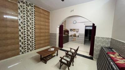 Living Room Image of 1200 Sq.ft 2 BHK Independent House for rent in Shahganj Agra for Rs. 12000
