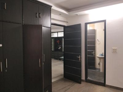 Bedroom Image of 1350 Sq.ft 3 BHK Builder Floor for sale in Ramesh Nagar New Delhi for Rs. 12000000