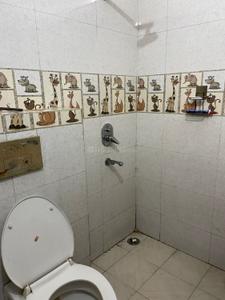 Bathroom Image of 1450 Sq.ft 3 BHK Apartment / Flat for rent in Parkview Jaipuria Sunrise Greens, Baroli Ahir Agra for Rs. 12500