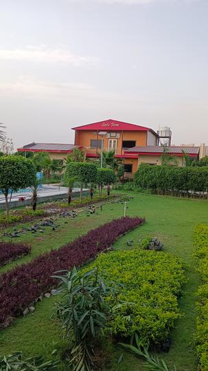 OMR The Vanshivat Farms Main Image 1