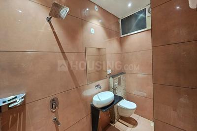 Bathroom Image of 1400 Sq.ft 3 BHK Apartment / Flat for sale in Motwani Anantam, Jharapada Bhubaneswar for Rs. 15400000
