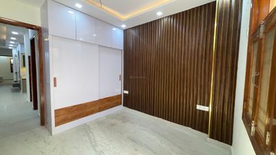 Bedroom Image of 1450 Sq.ft 4 BHK Apartment / Flat for sale in Sector 4 Rohini New Delhi for Rs. 12500000