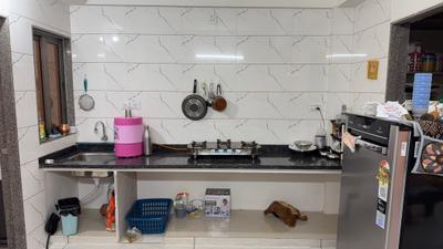 Kitchen Image of 1250 Sq.ft 2 BHK Apartment / Flat for rent in Dharti Kesar Vatika, Nana Chiloda Ahmedabad for Rs. 15000