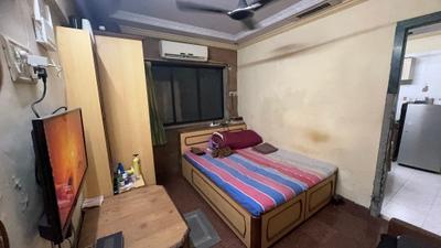 Bedroom Image of 240 Sq.ft 1 RK Apartment / Flat for rent in Malad West Mumbai for Rs. 25000
