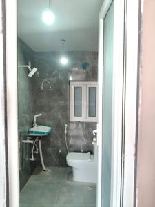 Bathroom Image of 1350 Sq.ft 3 BHK Independent House for rent in Qutub Vihar New Delhi for Rs. 15000