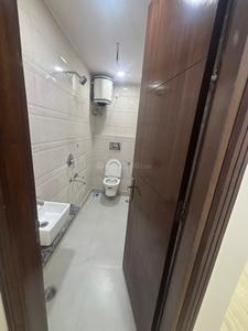 Bathroom Image of 650 Sq.ft 1 BHK Builder Floor for rent in Maurya Enclave, Pitampura New Delhi for Rs. 20000