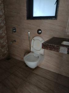 Common Bathroom Image of 950 Sq.ft 2 BHK Apartment / Flat for sale in Amanora Gold Towers, Hadapsar Pune for Rs. 10500000