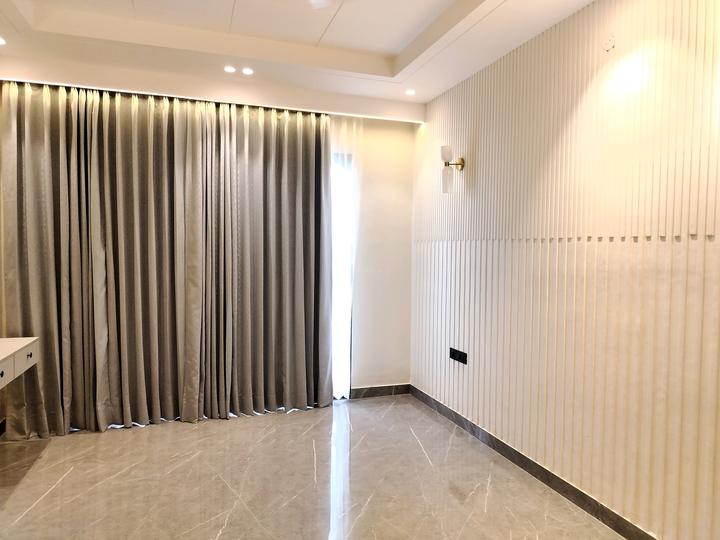 Sector 25, DLF Phase 2 Bedroom One 1