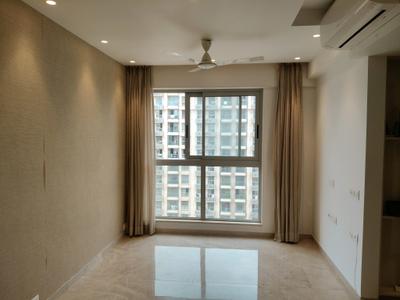 Living Room Image of 650 Sq.ft 1 BHK Apartment / Flat for sale in Hiranandani Highland A B C D And E Wing, Powai Mumbai for Rs. 19000000