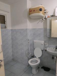 Common Bathroom Image of 1256 Sq.ft 2 BHK Apartment / Flat for rent in Gem Regency, Koramangala Bengaluru for Rs. 75000