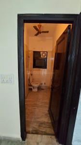 Image of 550 Sq.ft 1 BHK Builder Floor for sale in Shalimar Bagh, New Delhi for Rs. 4000000