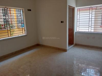 Bedroom Image of 900 Sq.ft 2 BHK Builder Floor for sale in Baranagar Kolkata for Rs. 4600000