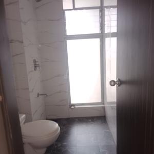 Bathroom Image of 885 Sq.ft 2 BHK Apartment / Flat for rent in Sidhivinayak Opulence, Chembur Mumbai for Rs. 68000