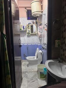 Bathroom Image of 475 Sq.ft 1 BHK Builder Floor for sale in RWA Dilshad Colony Block E Markets WA, Dilshad Garden New Delhi for Rs. 3200000