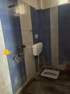 Bathroom Image of 700 Sq.ft 2 BHK Independent House for rent in Beta II Greater Noida for Rs. 15000