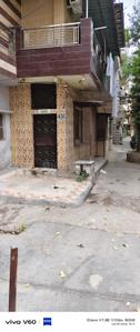 Image of 1018 Sq.ft 2 BHK Apartment / Flat for rent in  RWA Dilshad Colony Block E Markets WA, Dilshad Garden, New Delhi for Rs. 18000