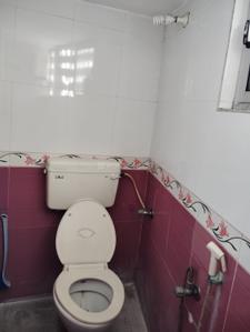 Bathroom Image of 800 Sq.ft 1 BHK Apartment / Flat for rent in Sathuvachari Vellore for Rs. 5000