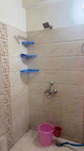 Bathroom Image of 1350 Sq.ft 3 BHK Apartment / Flat for rent in Balmikinagar Lucknow for Rs. 40000