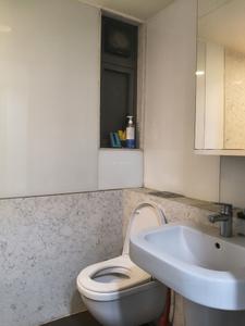 Common Bathroom Image of 1000 Sq.ft 2 BHK Apartment / Flat for sale in L And T Crescent Bay, Parel Mumbai for Rs. 38000000