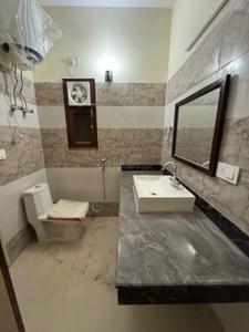 Bathroom Image of 2500 Sq.ft 4 BHK Builder Floor for rent in Maharani Bagh New Delhi for Rs. 185000