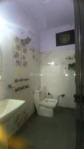 Bathroom Image of 810 Sq.ft 2 BHK Builder Floor for rent in Dashrath Puri New Delhi for Rs. 18000