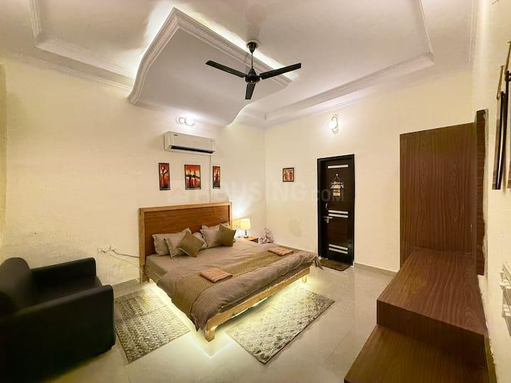 Canal Road Bedroom 1