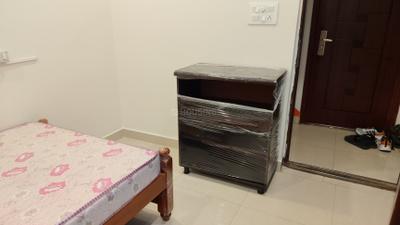 Bedroom Image of 220 Sq.ft 1 RK Apartment / Flat for rent in Kondapur Hyderabad for Rs. 15000