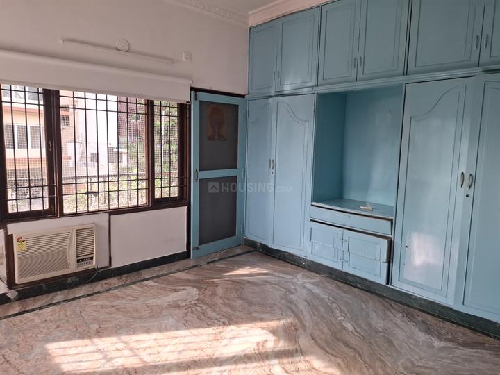 Garden view Bedroom 1