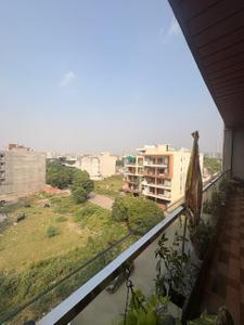 Balcony Image of 2000 Sq.ft 3 BHK Builder Floor for sale in BPTP District 6 Block L, Sector 84 Faridabad for Rs. 30000000