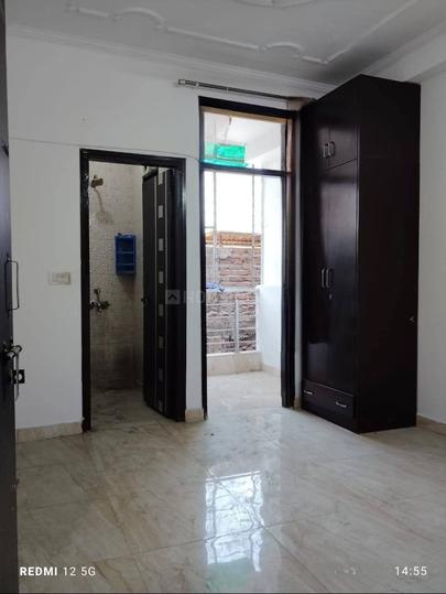 Lado Sarai Extension, Lado Sarai Main Image 1