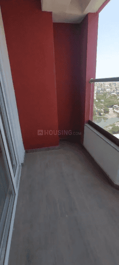 Saakshi Parvatara Main Image 1