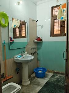 Bathroom Image of 2200 Sq.ft 3 BHK Builder Floor for rent in Sector 30 Faridabad for Rs. 22000