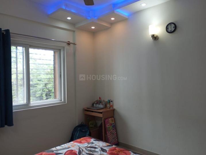 Arya Hamsa Main Image 1