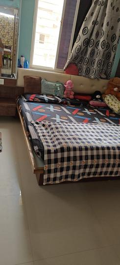 Pushti Bhagwat Elegance Main Image 1