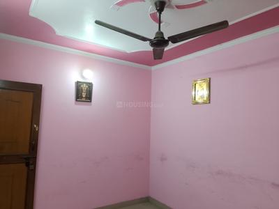 Bedroom Image of 700 Sq.ft 2 BHK Independent House for rent in Dwarka Mor New Delhi for Rs. 11500