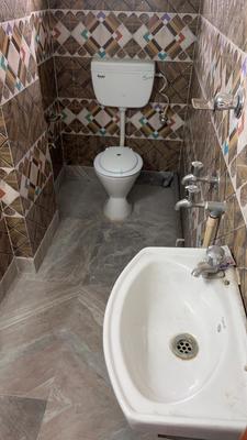 Bathroom Image of 700 Sq.ft 2 BHK Apartment / Flat for sale in South Dum Dum Kolkata for Rs. 2500000