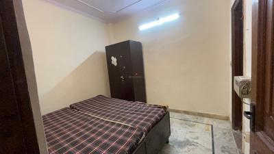 Bedroom Image of 800 Sq.ft 2 BHK Independent House for rent in Gautam Nagar New Delhi for Rs. 35000