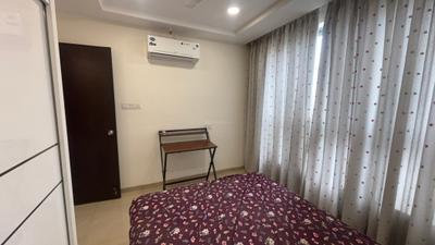 Bedroom Image of 730 Sq.ft 1.5 BHK Builder Floor for rent in Amanora Future Towers, Hadapsar Pune for Rs. 40000