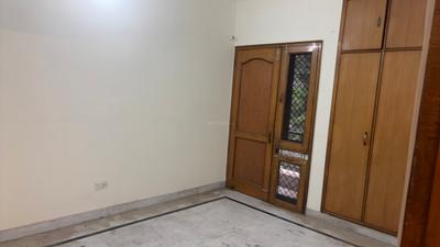 Bedroom Image of 1150 Sq.ft 3 BHK Apartment / Flat for sale in Shanti Apartments, Sector 13 Rohini New Delhi for Rs. 20000000