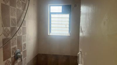 Bathroom Image of 640 Sq.ft 1 BHK Apartment / Flat for rent in Tingre Nagar Pune for Rs. 19900