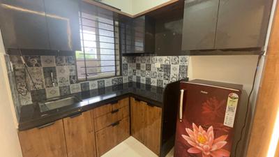 Kitchen Image of 350 Sq.ft 1 RK Apartment / Flat for rent in Scheme No 94C Indore for Rs. 13000