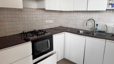 Kitchen Image of 2105 Sq.ft 3 BHK Apartment / Flat for rent in Supertech Supernova, Sector 94 Noida for Rs. 70000