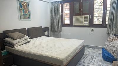 Bedroom Image of 1970 Sq.ft 4 BHK Apartment / Flat for sale in Kumud Apartment, Khar West Mumbai for Rs. 110000000