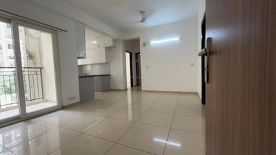 Living Room Image of 650 Sq.ft 2.5 BHK Apartment / Flat for rent in Gulshan Botnia, Sector 144 Noida for Rs. 35000